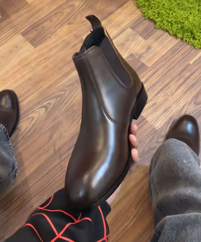 Leather Chelsea boots