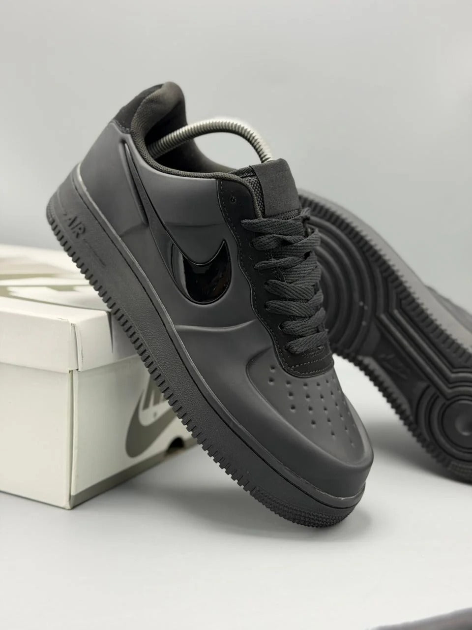 Matte & Gloss Leather Air Force Style Low-Top Casual Sneakers