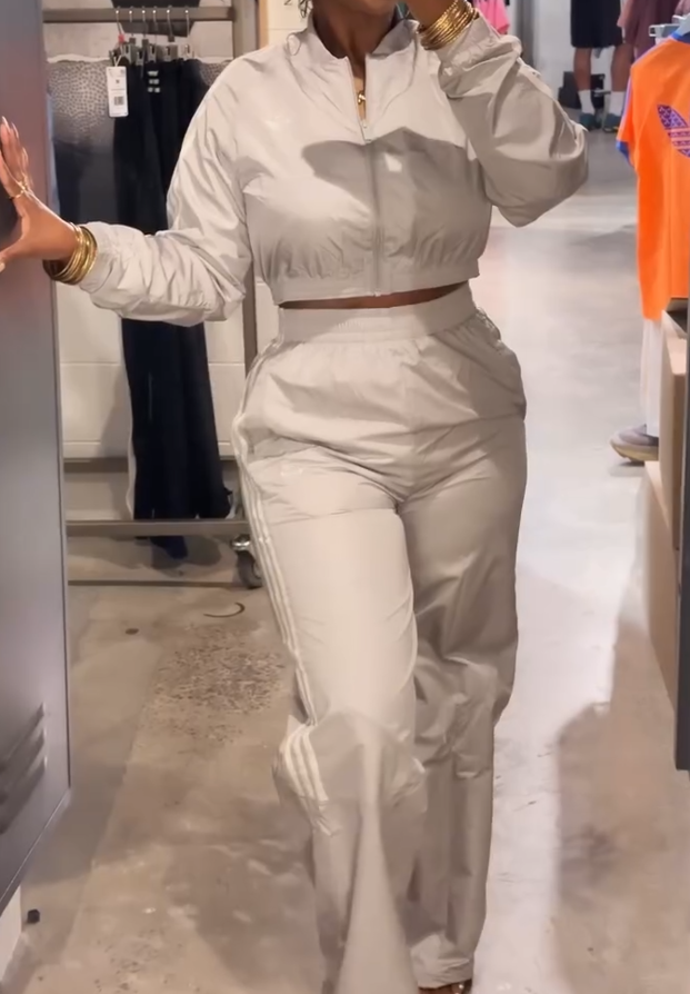 Fashion sports suit
