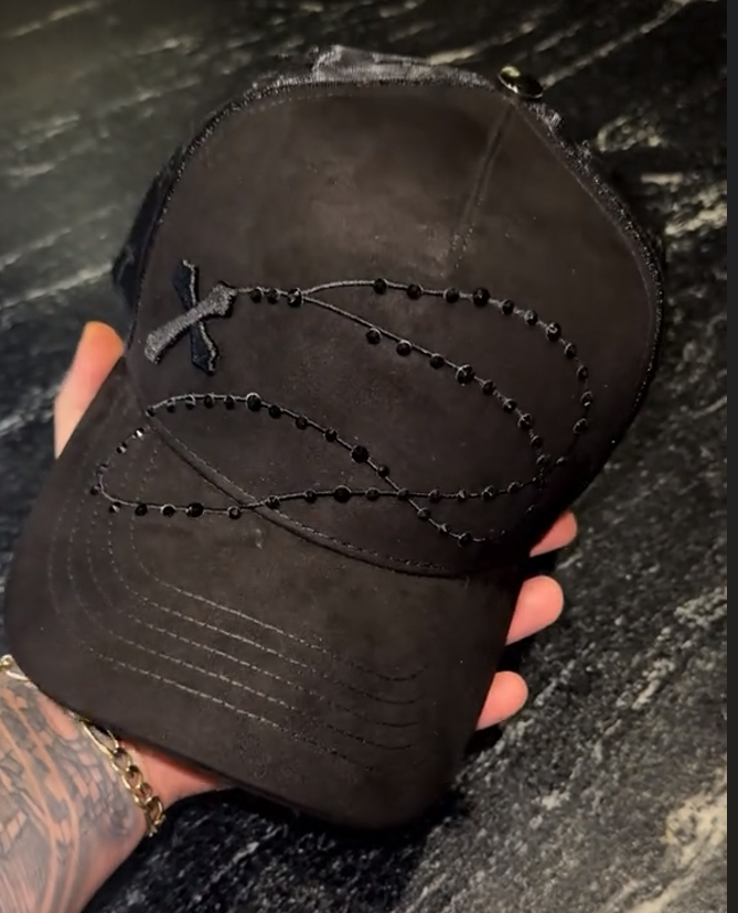 Shiny Long Chain cap