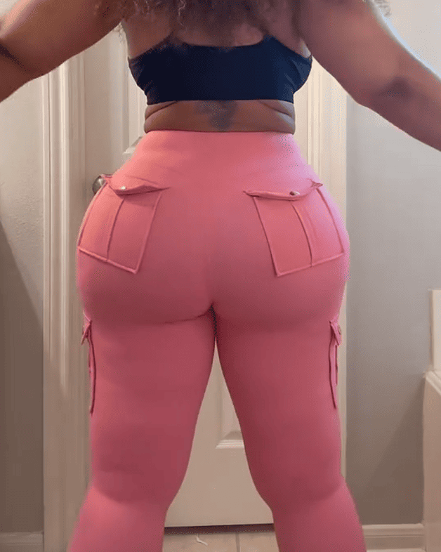 Women's High-Waisted Pocket Cargo Fitness Pants