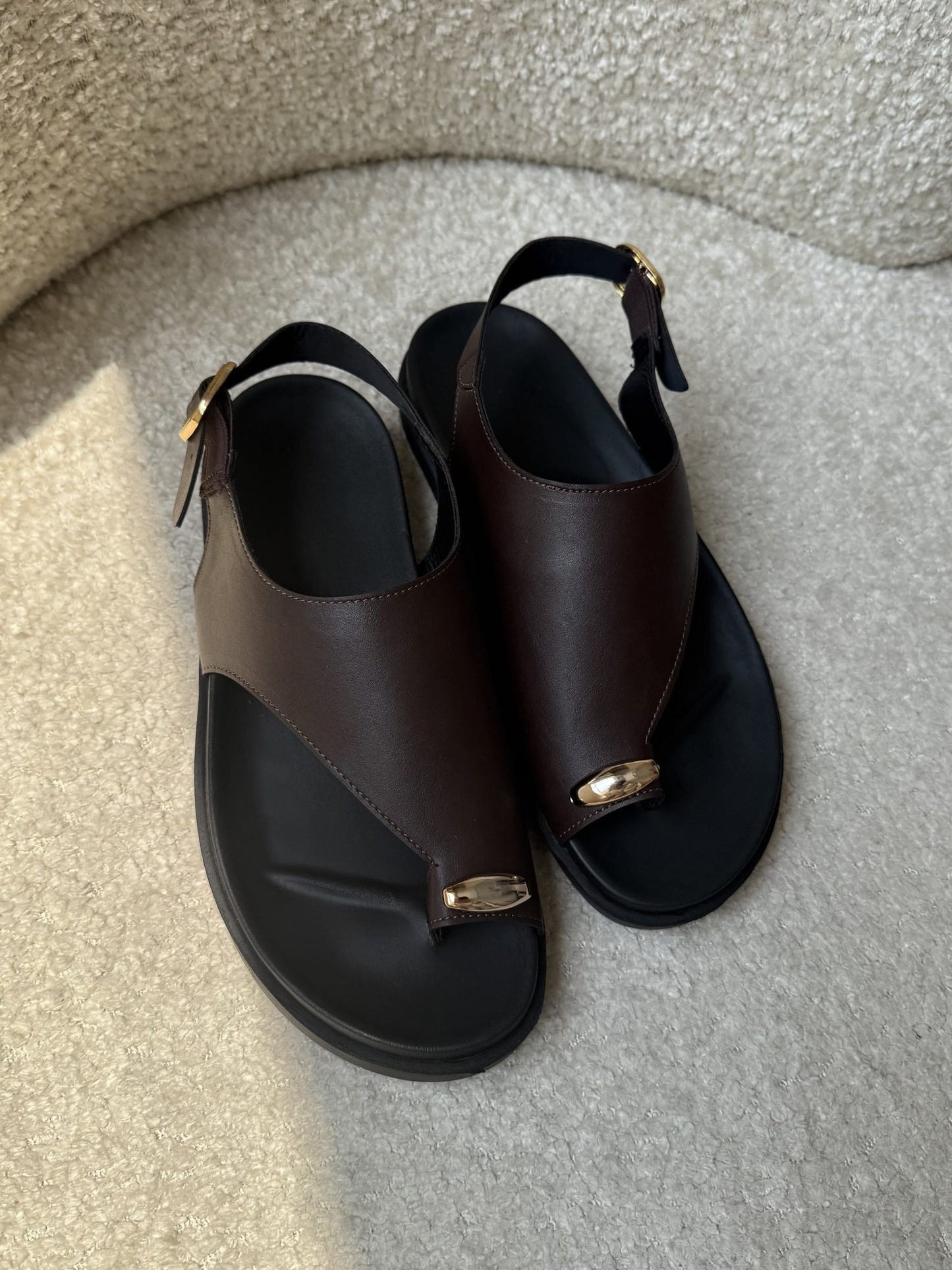 Iveable Sandals