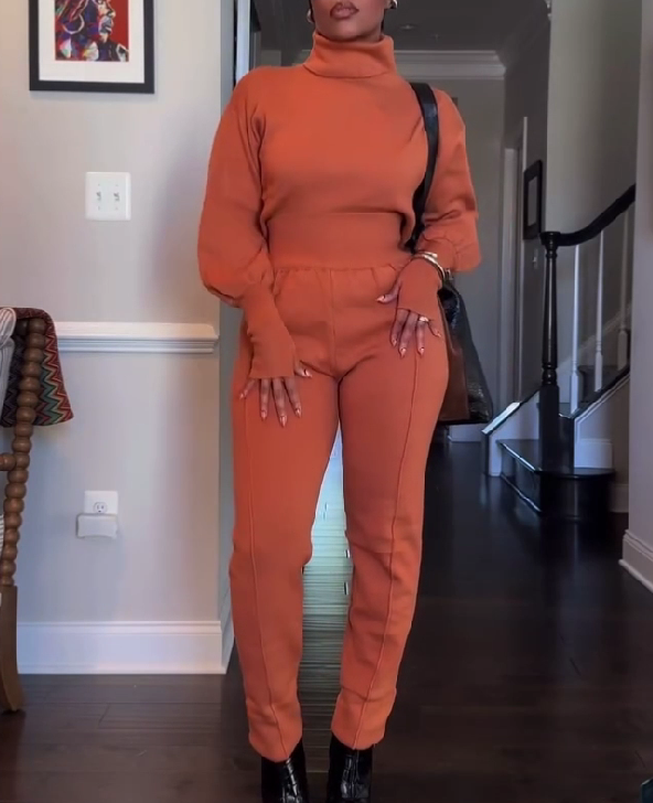 Oranae Turtleneck Sweatshirt & Pants