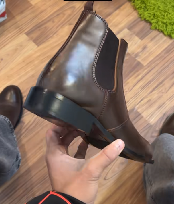 Leather Chelsea boots