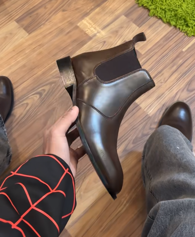 Leather Chelsea boots