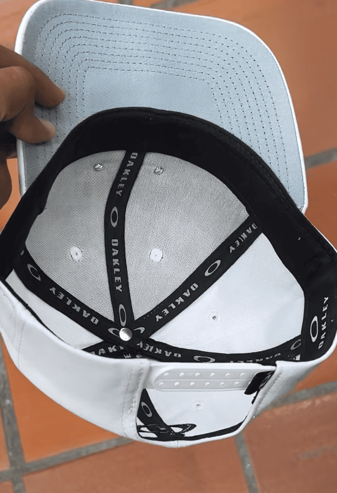 Premium Metallic O Emblem Sport Cap