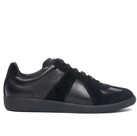 Low-top leather sneakers
