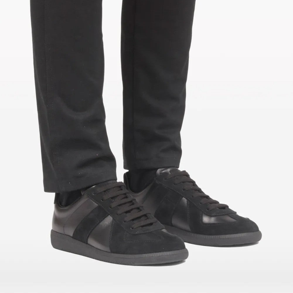 Low-top leather sneakers