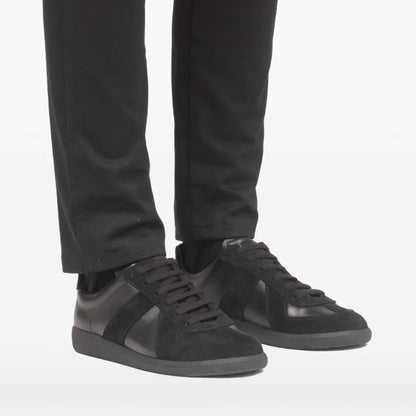 Low-top leather sneakers