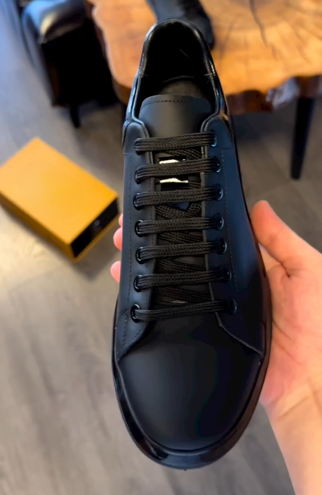 Premium Leather Low Top Casual Sneakers