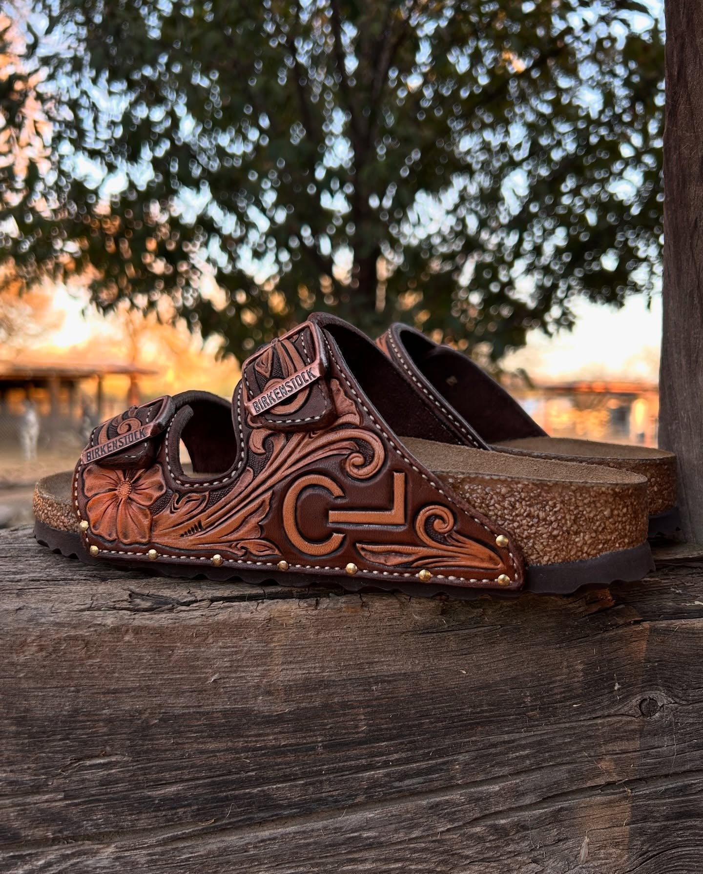 Vintage Engraved Artisan Crafted Cowgirl Comfort Slide Sandals