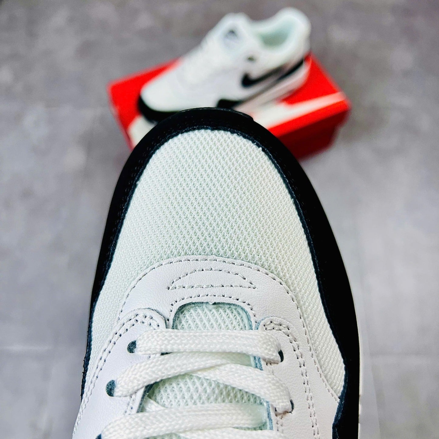 Air Max 1 sneakers
