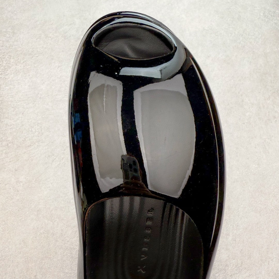 Glossy Molded Rubber Futuristic Bubble Slides