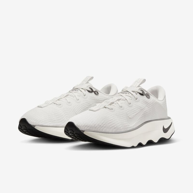 Motiva Walking Shoes